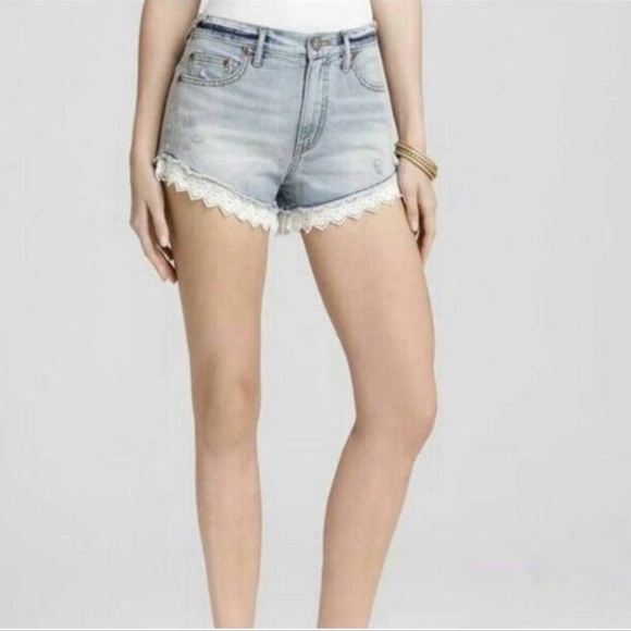 FREE PEOPLE Lace Trim Light Wash Denim Shorts, Size 26 - Picture 2 of 15